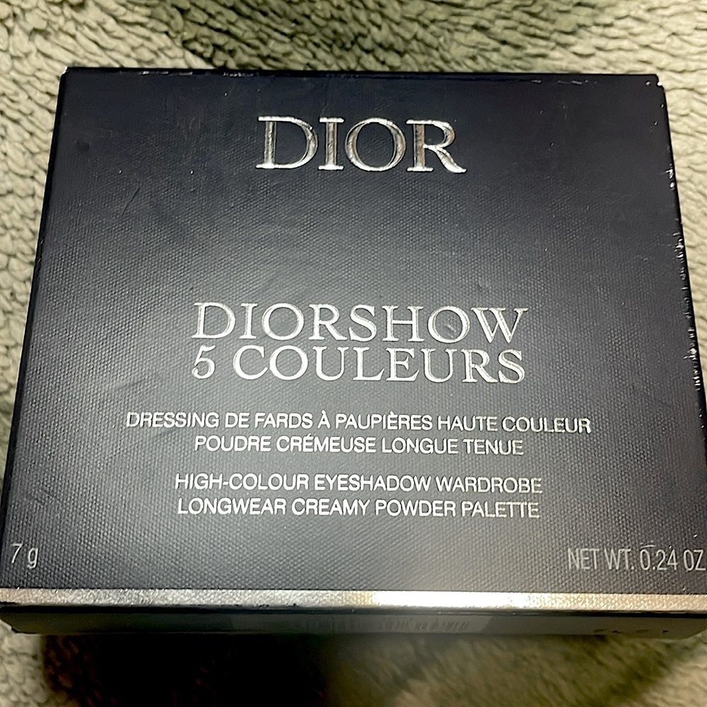 DIOR DIORSHOW 5 COULEURS
High-color eyeshadow
923 Pipeline Peach
Limited Edition